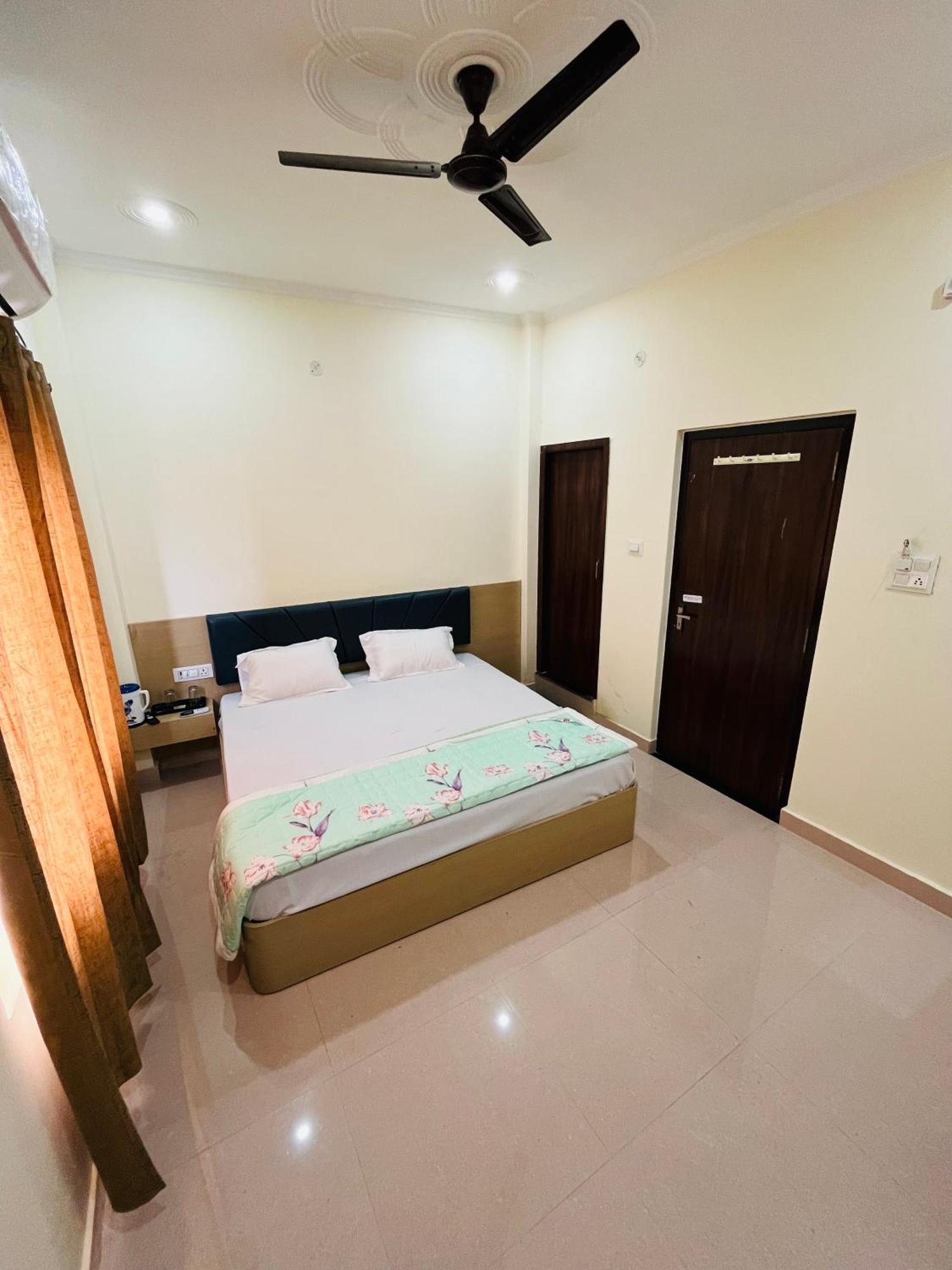 River View Paying Guest House Varanasi Ngoại thất bức ảnh